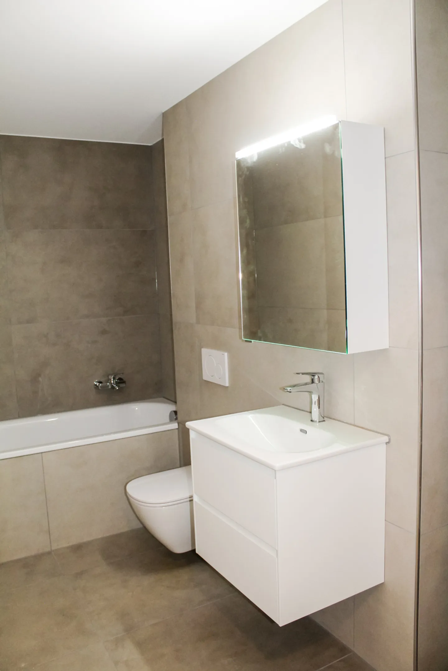 Miete in Rossemaison – Wohnung 4,5 Stück. Minergie-P mit Terrasse - Foto 10 von 18