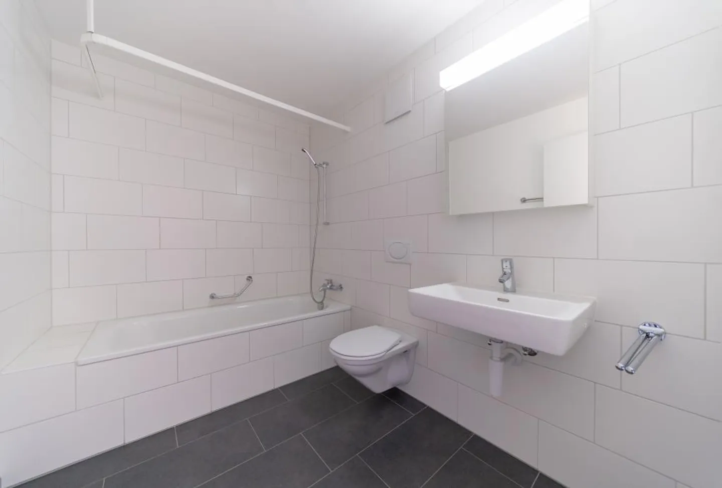 Helle Attika-Wohnung - Foto 3 von 6