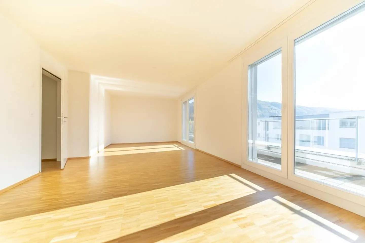 Helle Attika-Wohnung - Foto 5 von 6