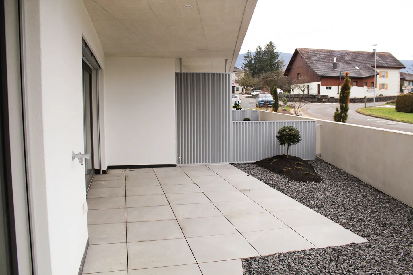 Miete in Rossemaison – Wohnung 4,5 Stück. Minergie-P mit Terrasse - Foto 8 von 18