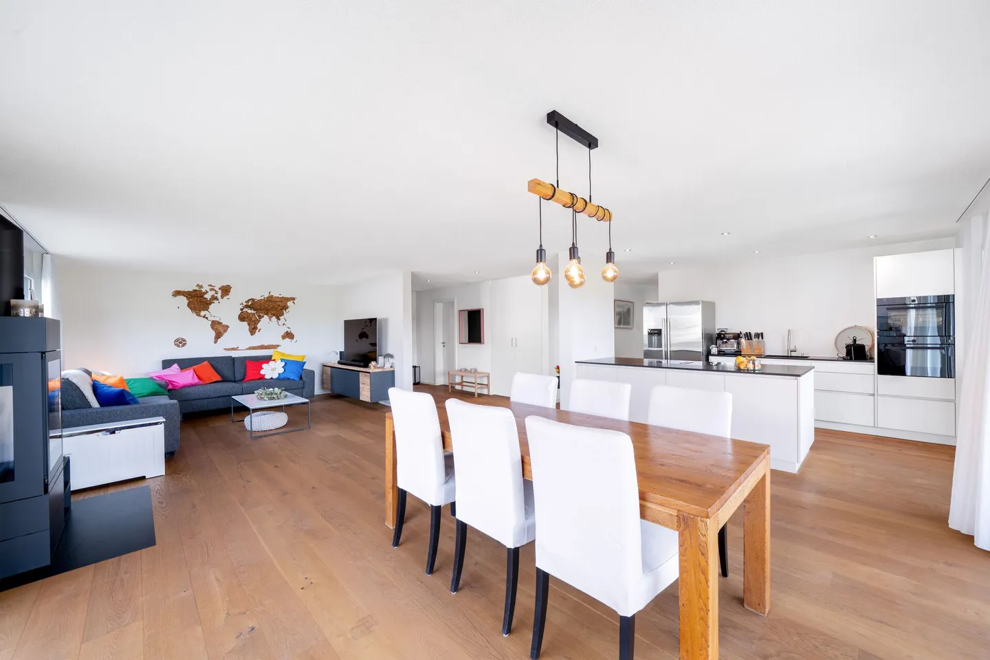 Appartement de rez-de-chaussée de 5,5 pièces avec 300 m2 de jardin privé - Photo 3 sur 19