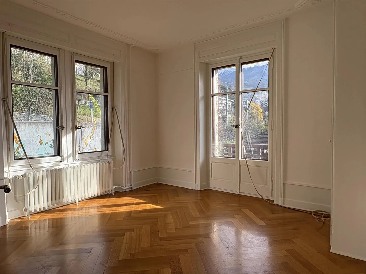 3,5-Zimmer-Wohnung mit Terrasse im Zentrum von Montreux, nur wenige Schritte vom See entfernt - Foto 4 von 10