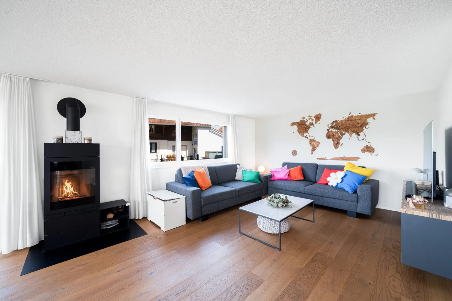 Appartement de rez-de-chaussée de 5,5 pièces avec 300 m2 de jardin privé - Photo 4 sur 19