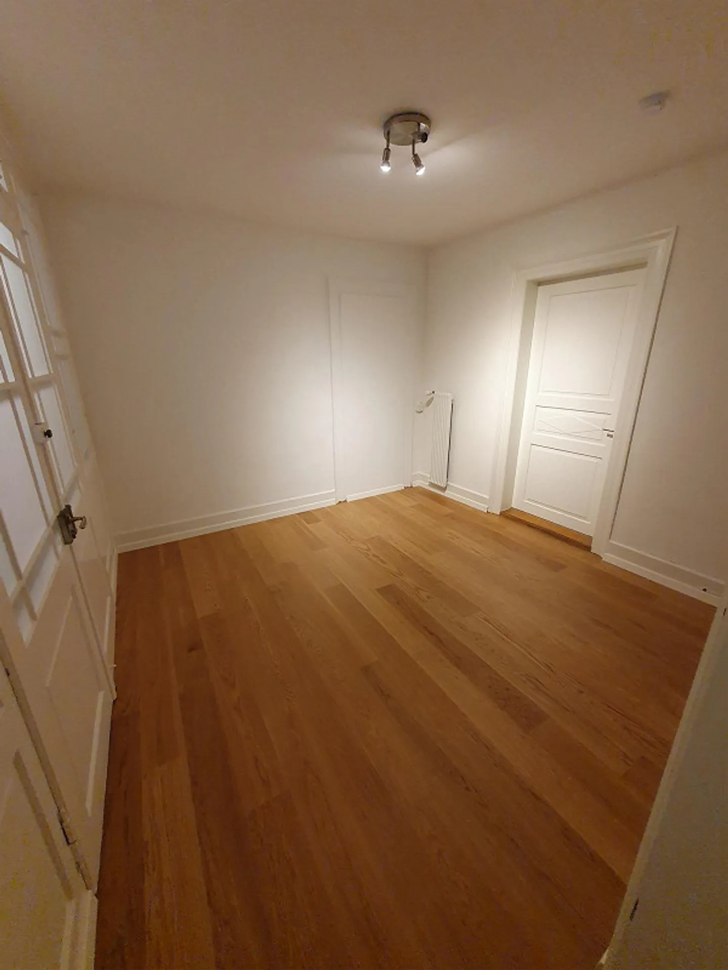 Appartement attrayant de 4½ pièces dans un emplacement privilégié dans la vieille ville - Photo 4 sur 10