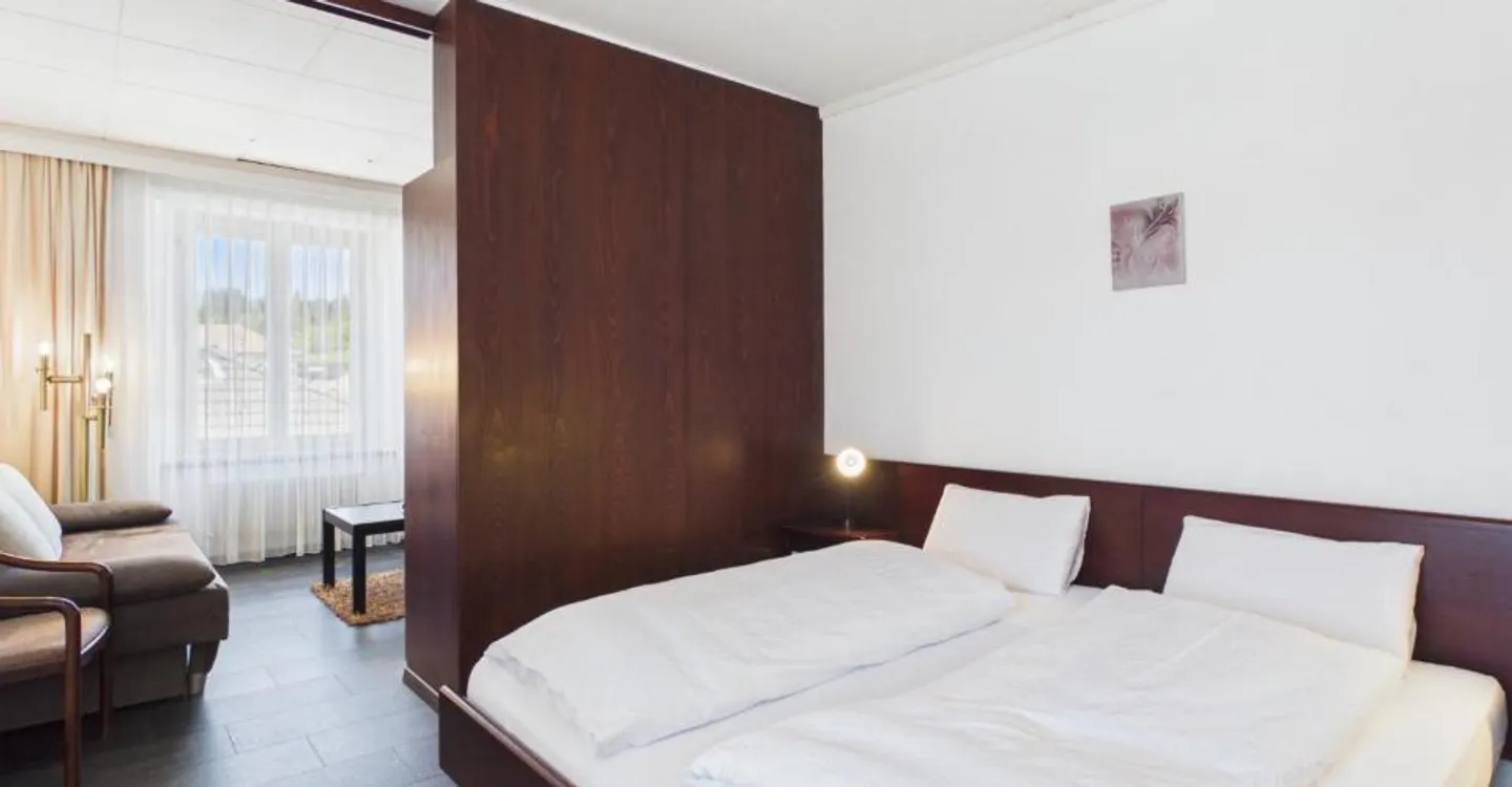 Commercial Space in Prime Location - Photo 6 of 12