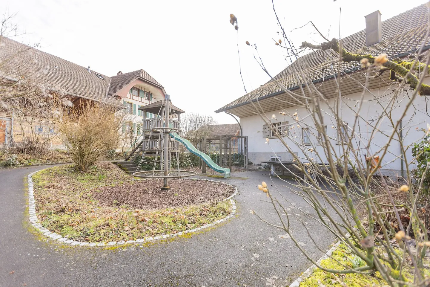 Auberge de campagne marquante avec potentiel de réutilisation - Photo 4 sur 19