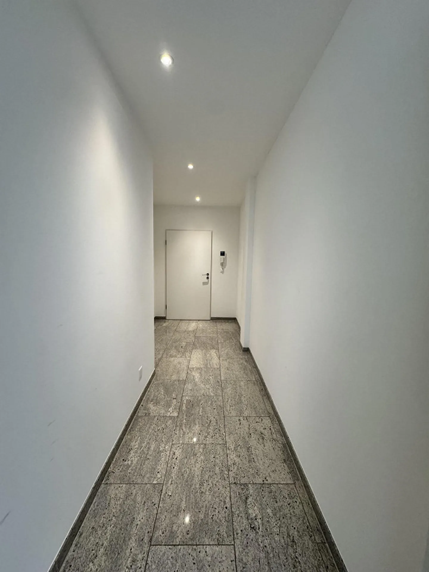 Espace commercial attrayant dans un emplacement central à Bâle - Photo 3 sur 9