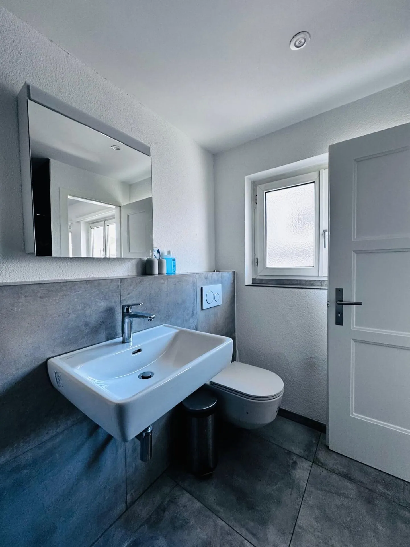 Casa a schiera modernizzata di 3,5 stanze con giardino a Muttenz in posizione ottimale - Foto 7 di 15