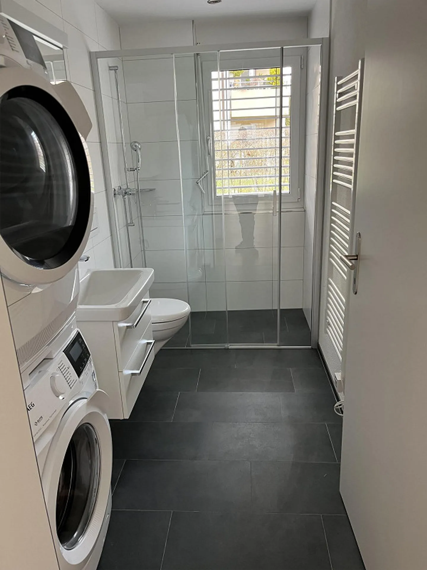 Oasi moderna di 2,5 stanze con giardino d'inverno e giardino privato a Wattwil - Foto 3 di 6