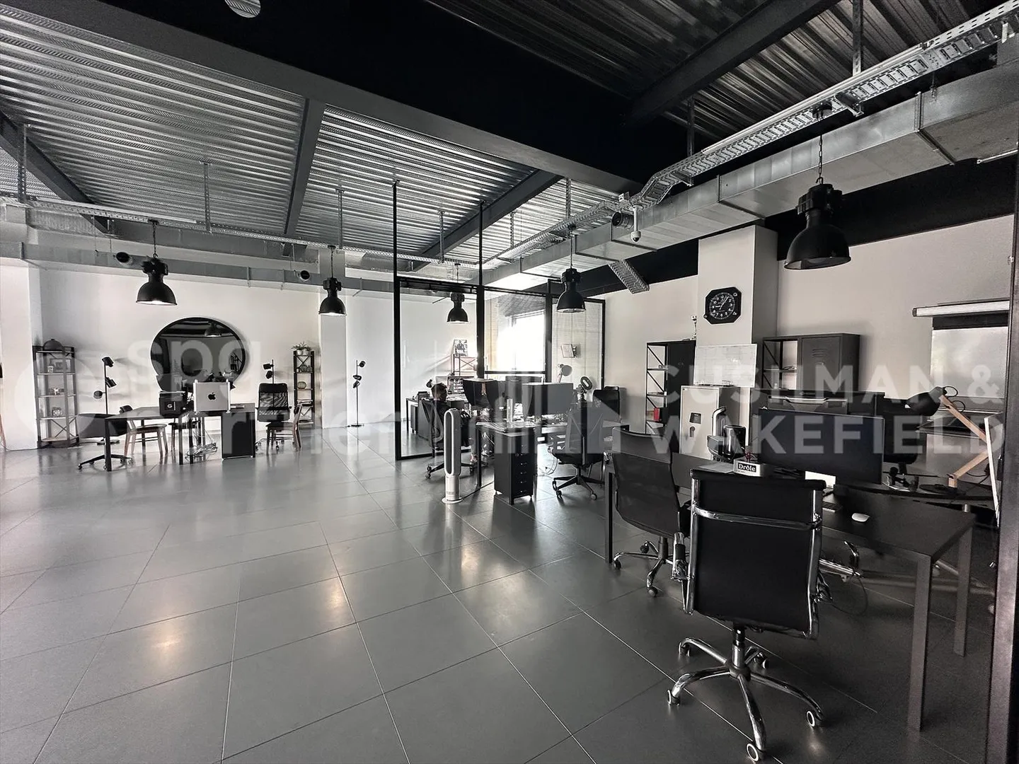 Tourbillon 6 - Photo 3 of 5