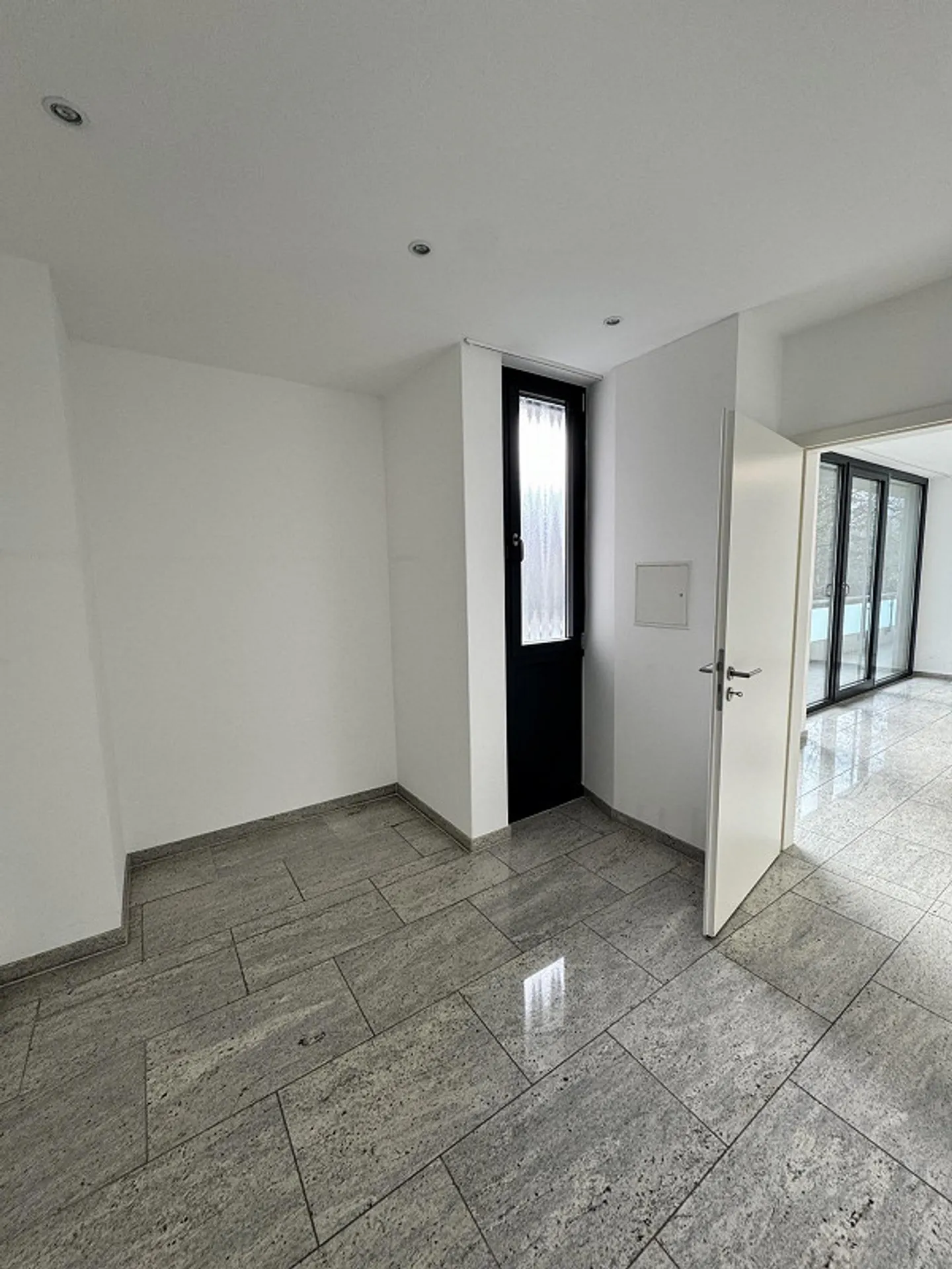 Espace commercial attrayant dans un emplacement central à Bâle - Photo 6 sur 9