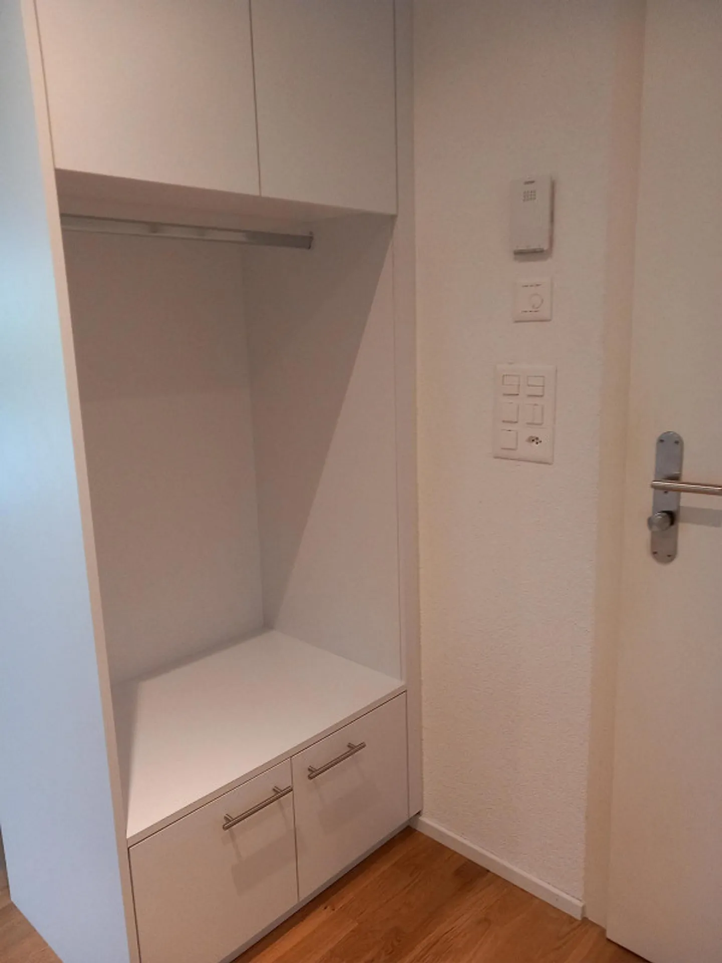 Oasi moderna di 2,5 stanze con giardino d'inverno e giardino privato a Wattwil - Foto 5 di 6