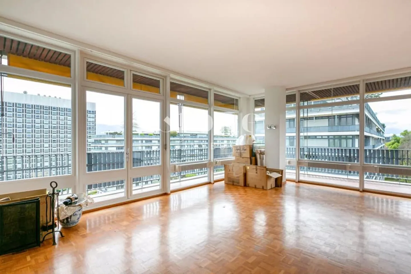 Apartment with panoramic view of the lake and mountains + POOL - Photo 7 of 12