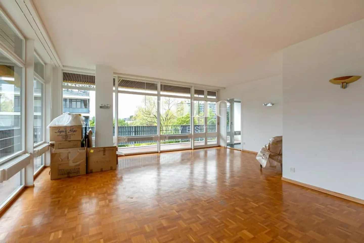 Apartment with panoramic view of the lake and mountains + POOL - Photo 8 of 12