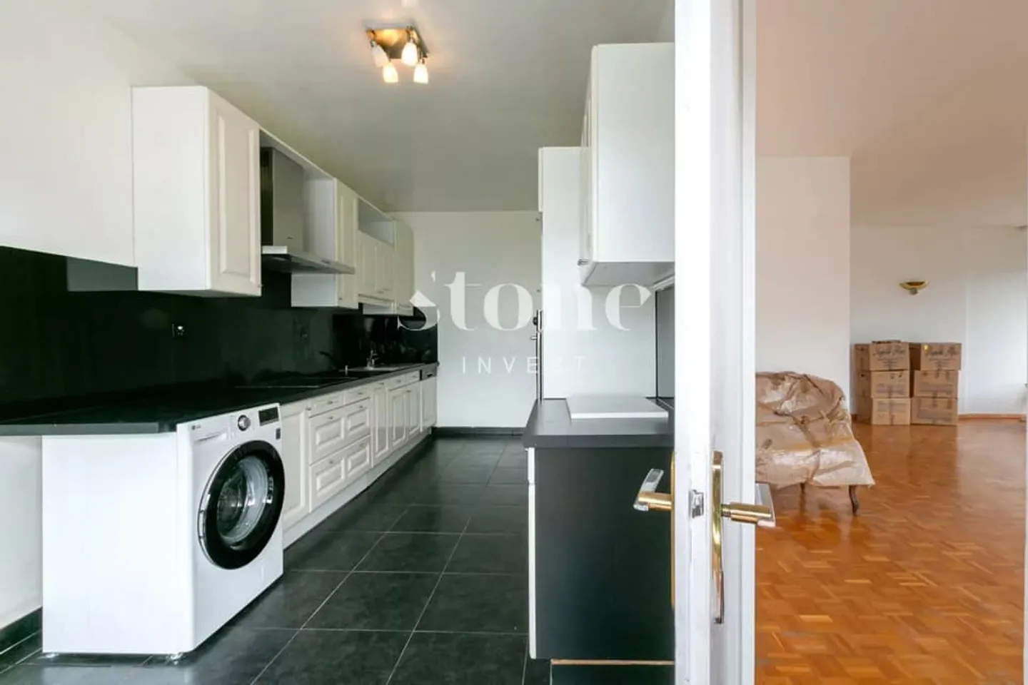 Apartment with panoramic view of the lake and mountains + POOL - Photo 11 of 12