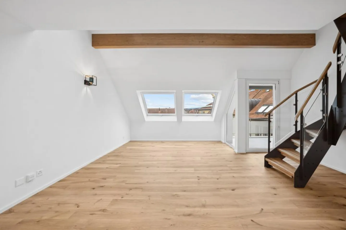 Prächtiges Dachgeschoss, komplett renoviert - Zentrum von Gland - Foto 3 von 9