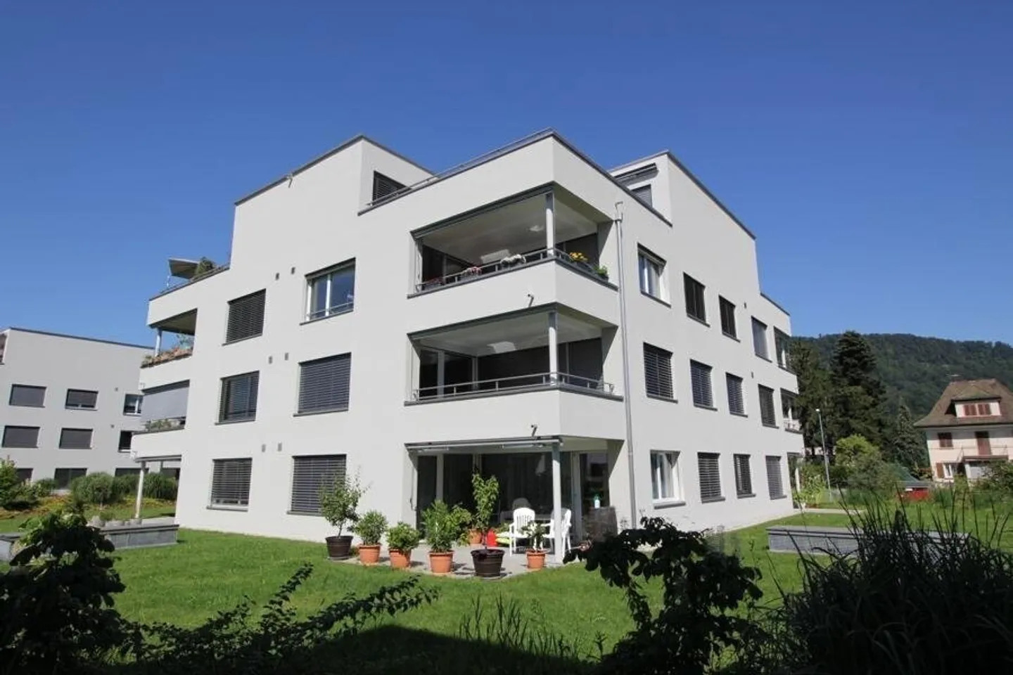 Appartamento moderno con vista - Foto 1 di 7