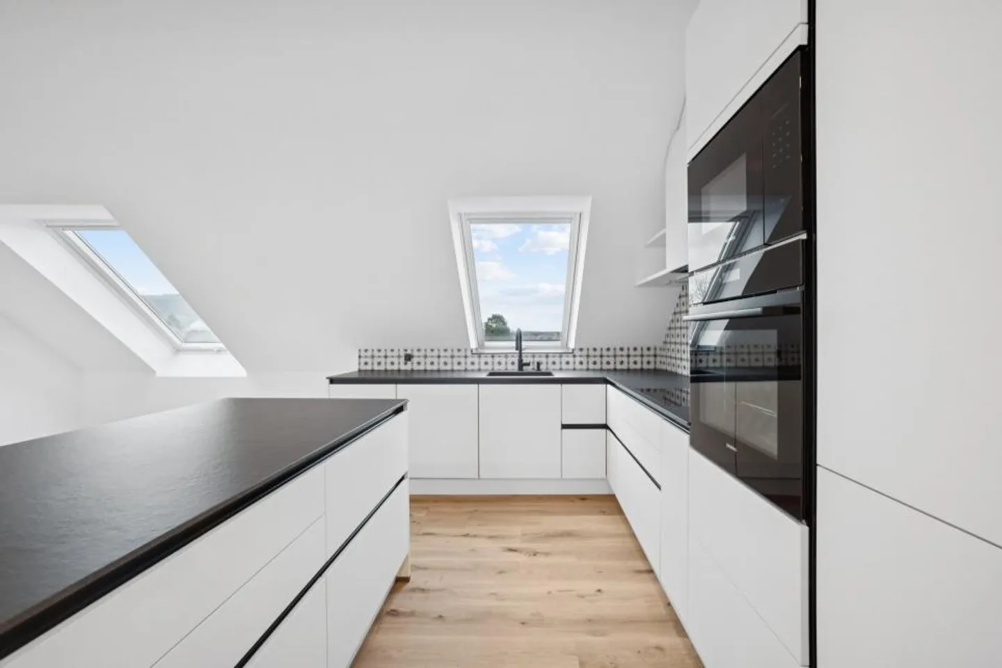 Prächtiges Dachgeschoss, komplett renoviert - Zentrum von Gland - Foto 4 von 9