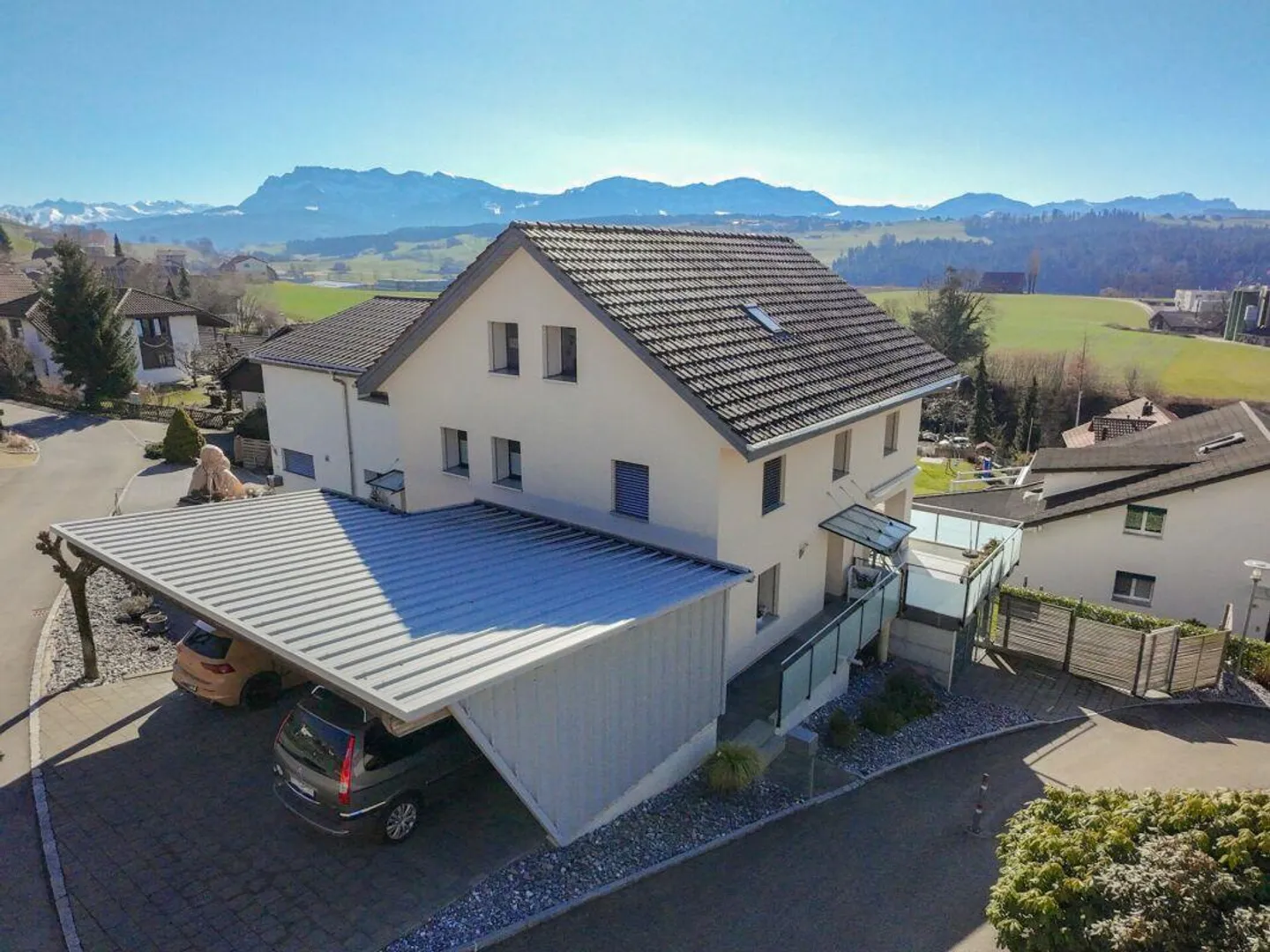 Casa di 7,5 stanze con vista fenomenale sulla montagna - Foto 3 di 14