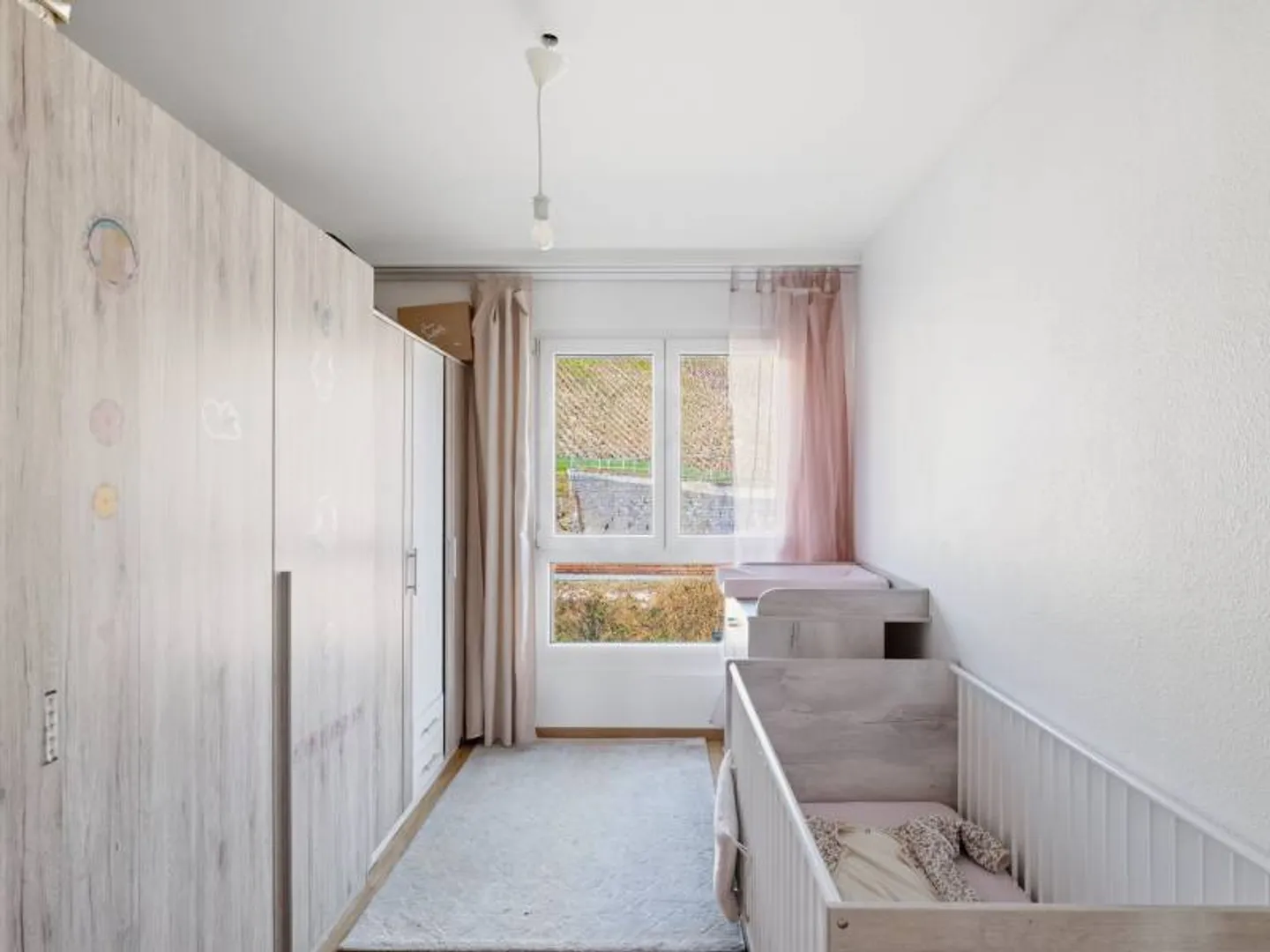 Charming Apartment in Dardagny - Photo 6 of 9