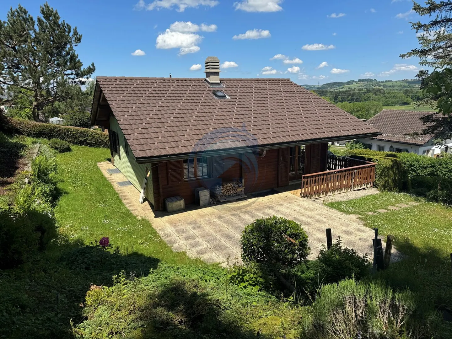 Charmante Villa Chalet avec Vue Alpestre - Photo 3 sur 12