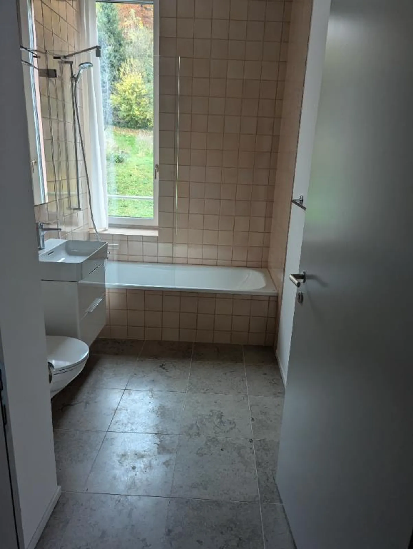 Modernes Apartment mit Panoramasicht - Foto 3 von 5