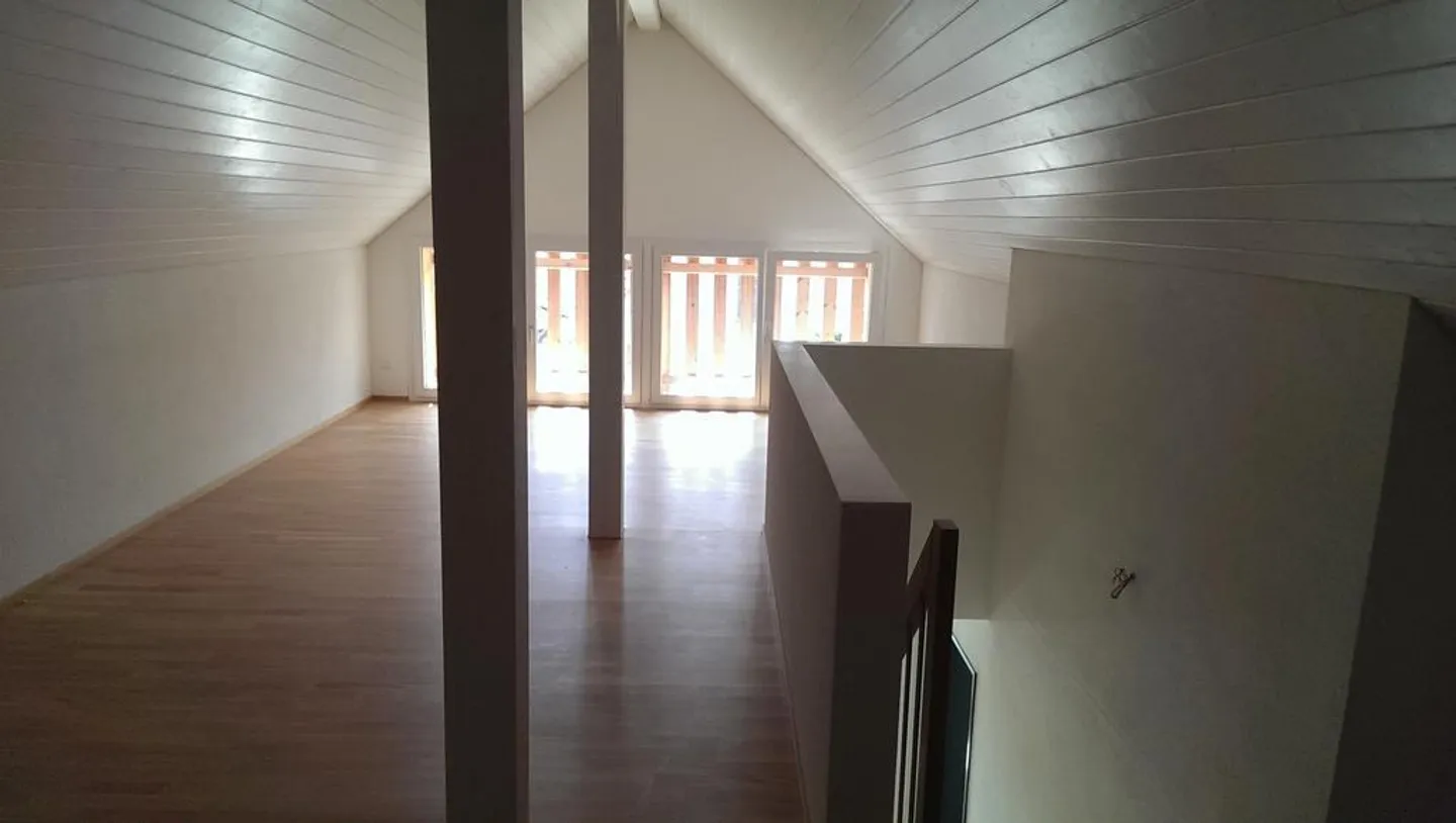 Charmante Altbau 4.5 Zimmer-Wohnung zu vermieten - Foto 6 von 8