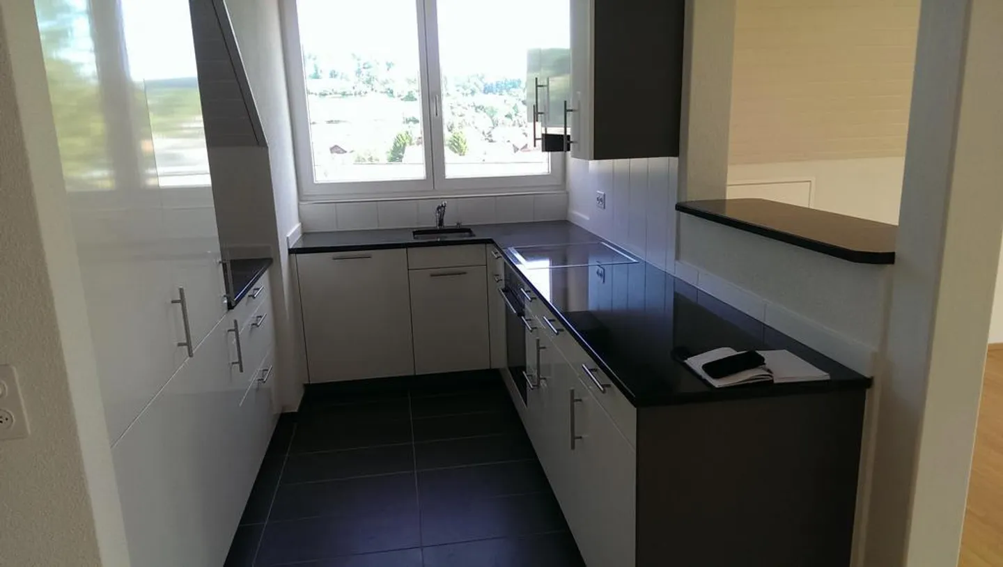 Charmante Altbau 4.5 Zimmer-Wohnung zu vermieten - Foto 7 von 8