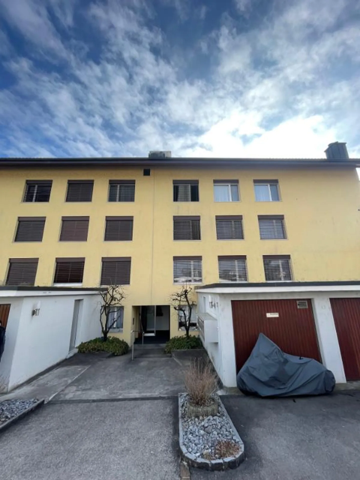 3.5 Room Apartment - Photo 1 of 5