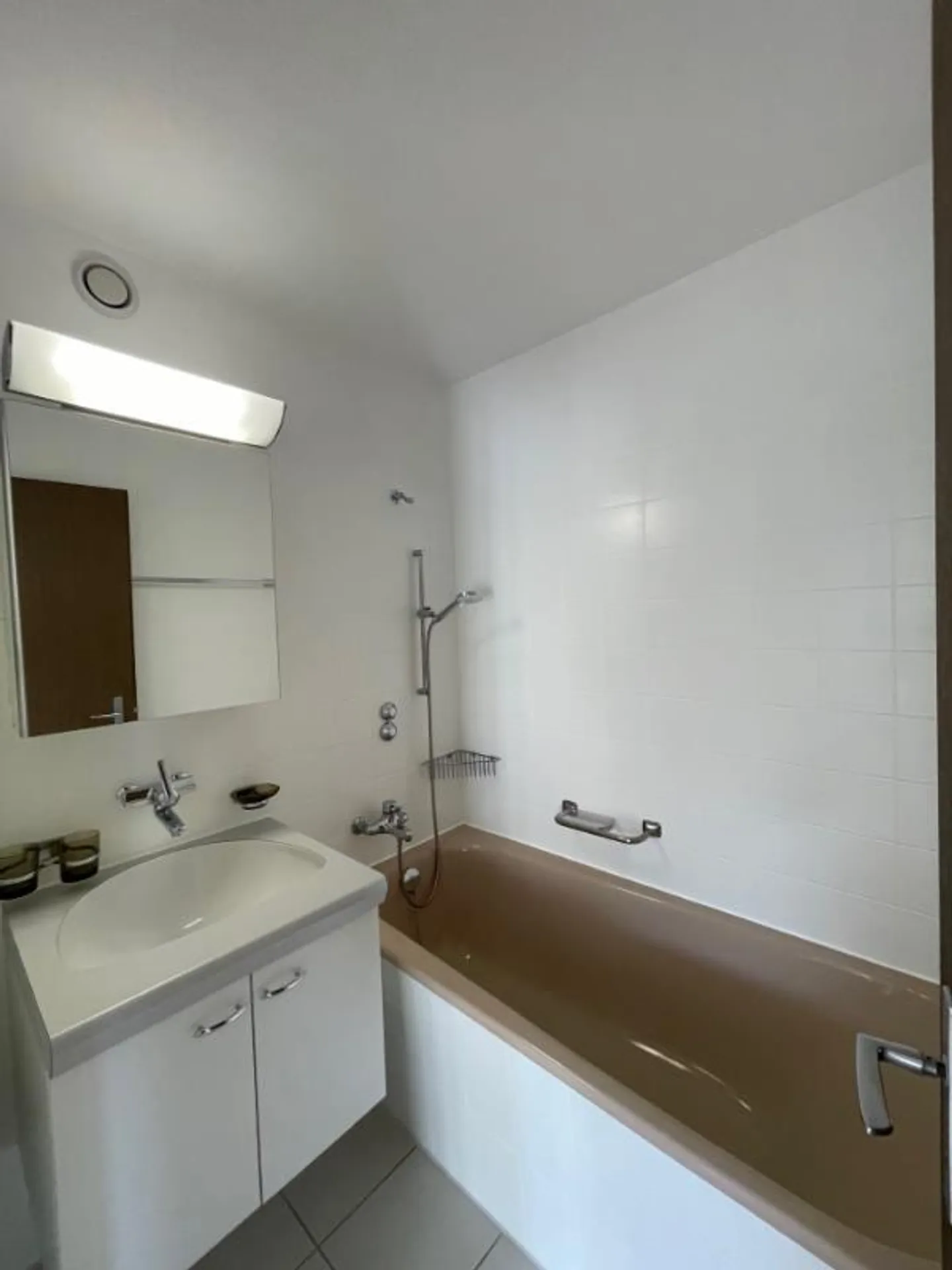 3.5 Room Apartment - Photo 3 of 5