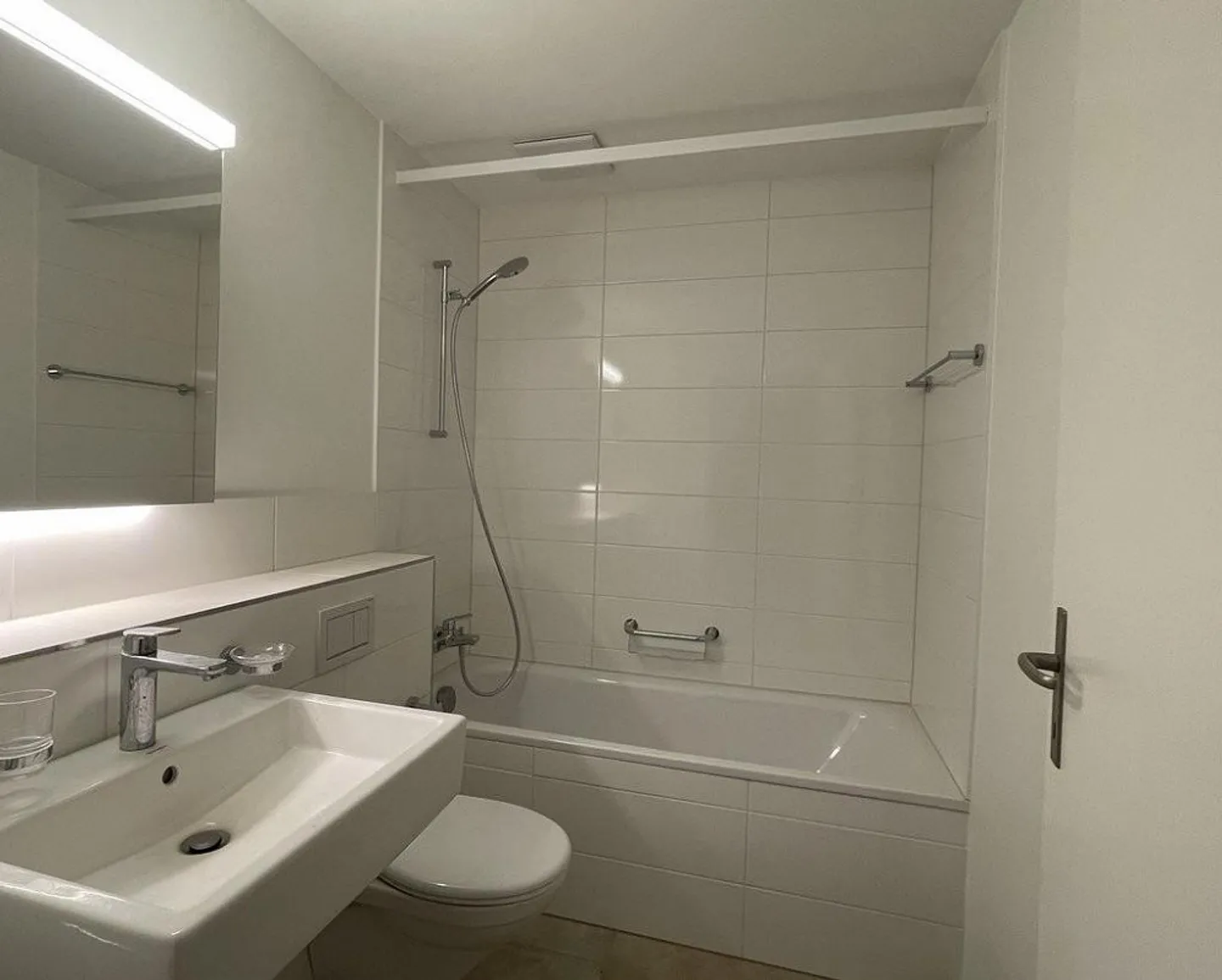 Appartement lumineux partiellement rénové de 4,5 pièces - Photo 10 sur 12