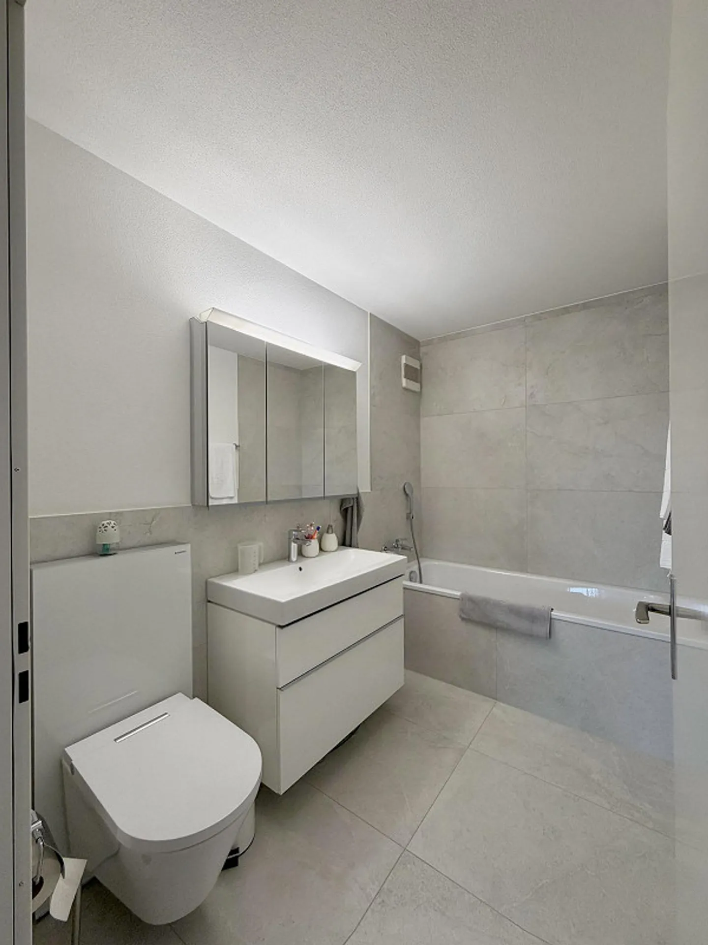 Moderne 4.5-Zimmerwohnung mit Balkon in Luzern-Reussbühl - Foto 13 von 18