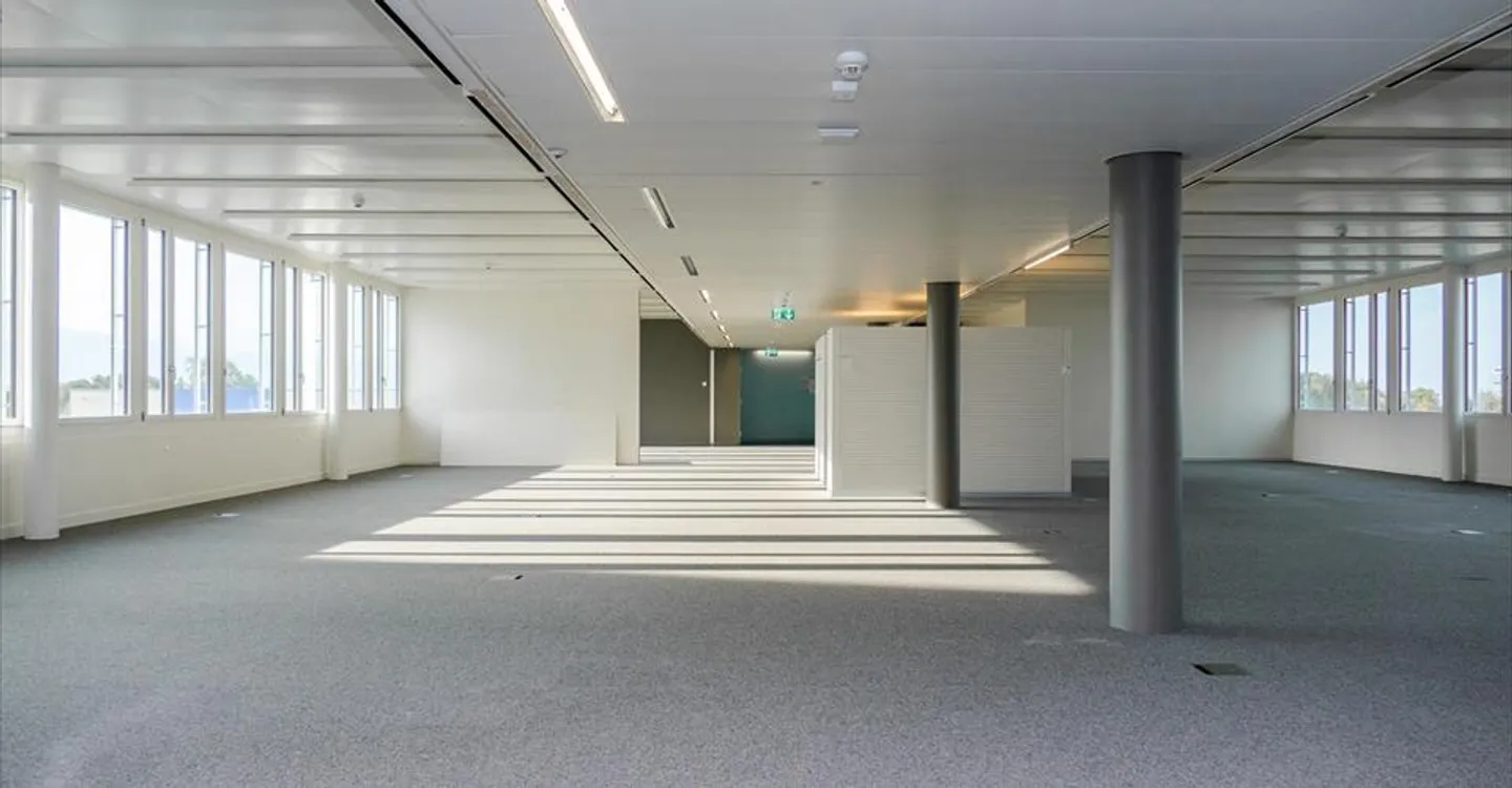 Bureau spacieux près de Biopôle - Photo 3 sur 7