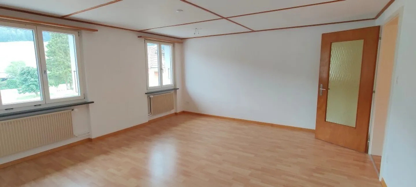 Beautiful, bright 3.5 room apartment in a two-family house - Photo 2 of 11