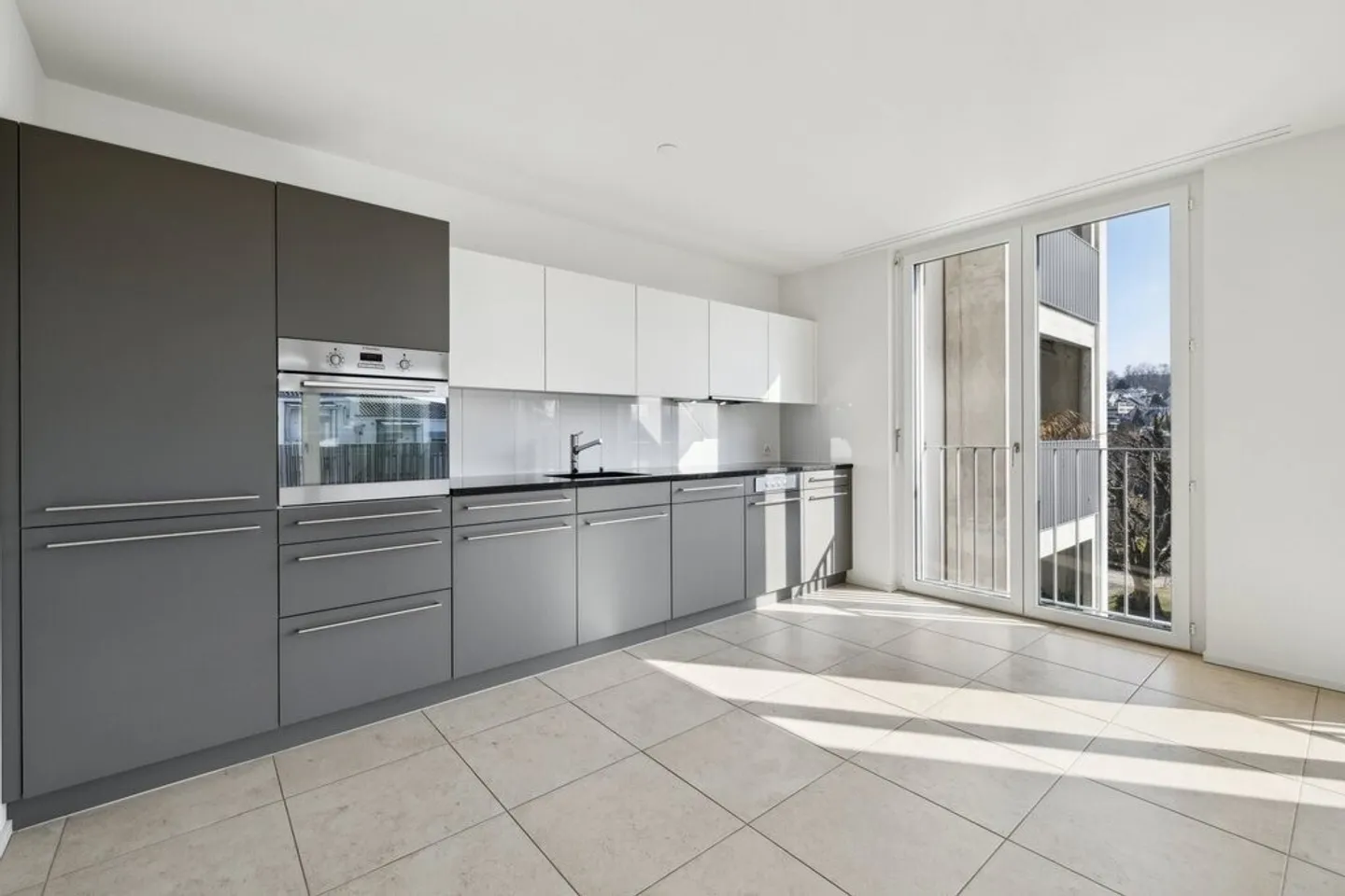 2.5 Room Apartment for Rent in Oberwil BL - Photo 1 of 10