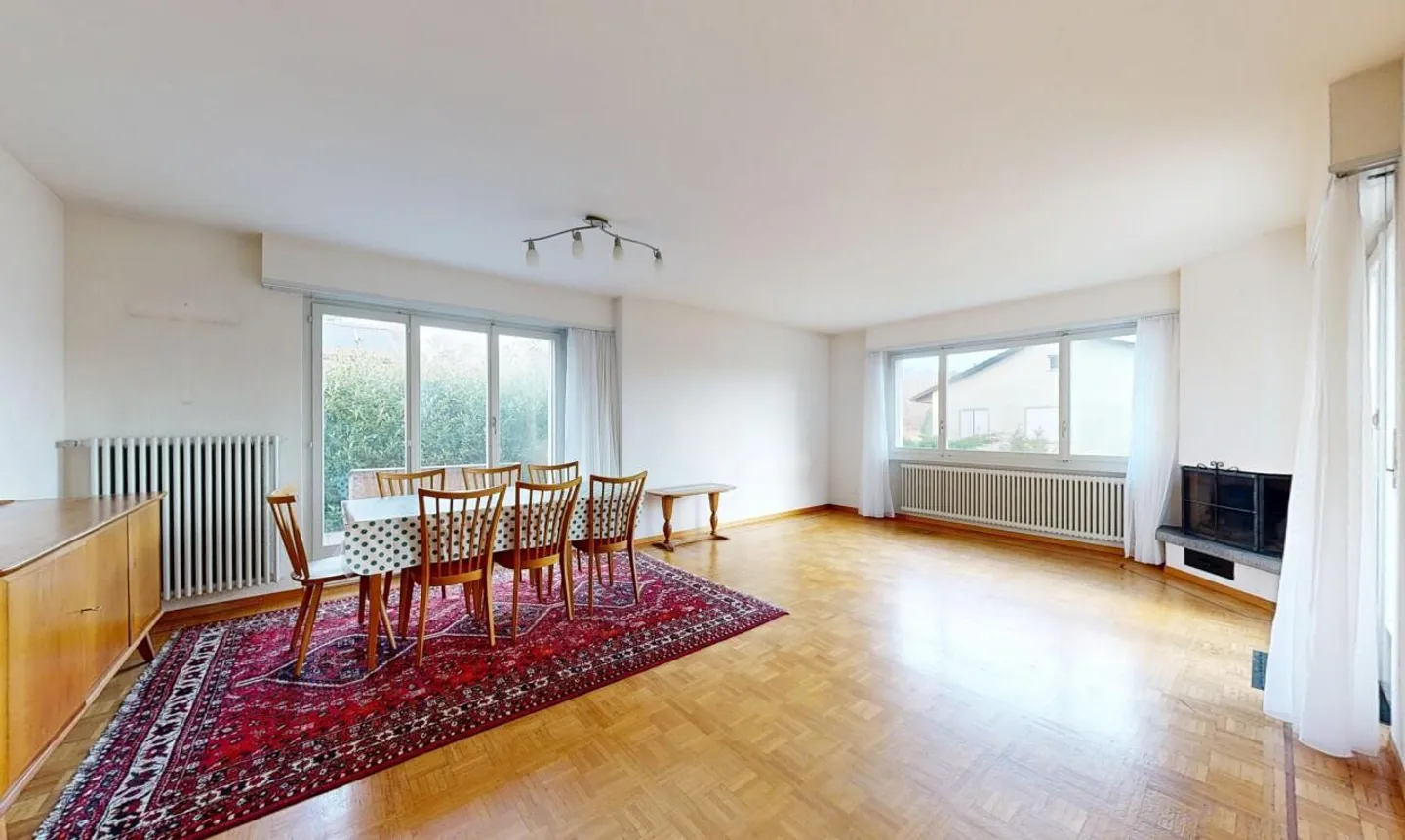 Detached house with great potential on a plot of 1,020 m² - Photo 9 of 11