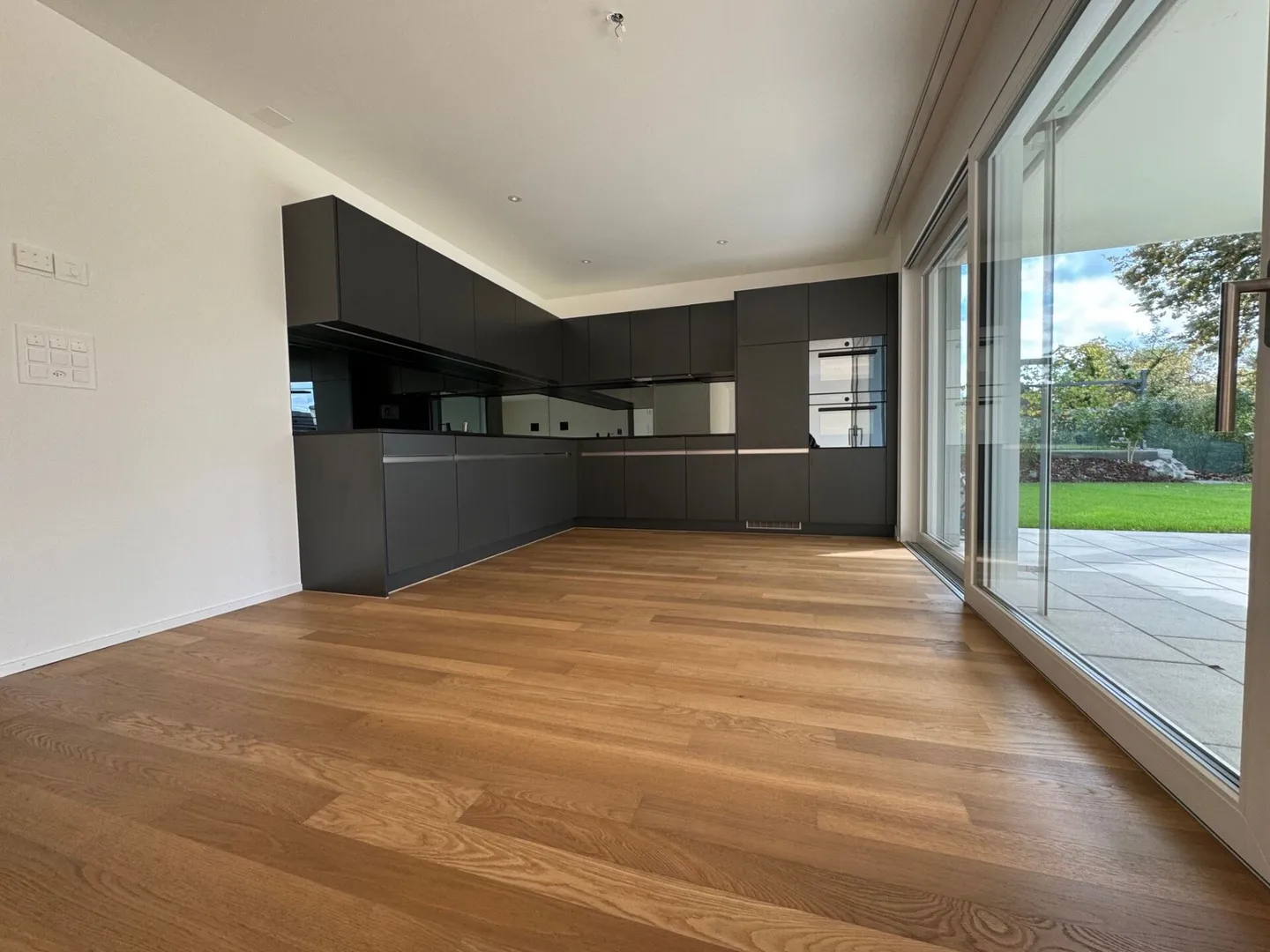 Rêve de Vie - Appartement de Jardin Exclusif 3½ Pièces dans un Emplacement Privilégié! - Photo 4 sur 11