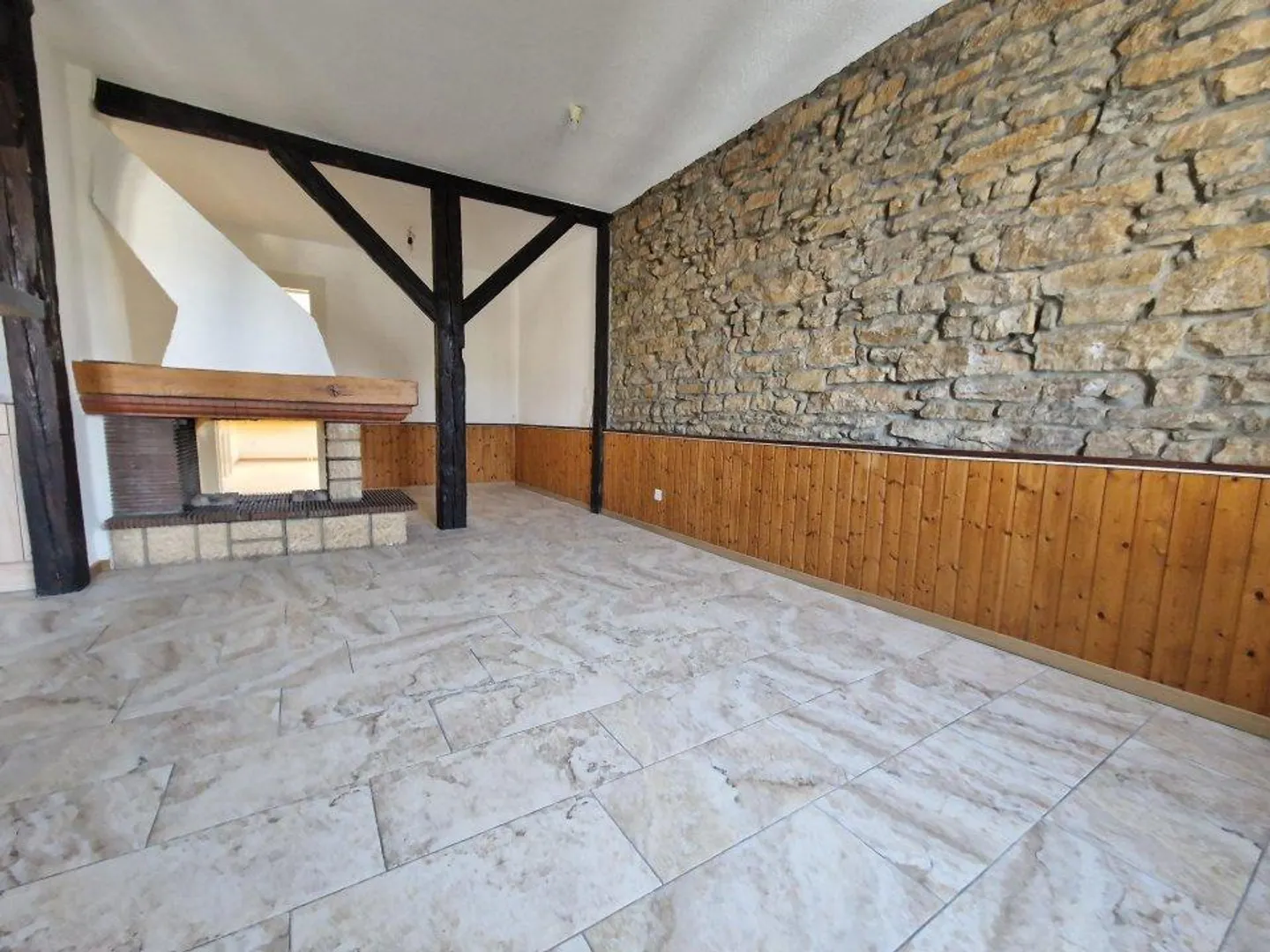 Appartement Charmant à La Chaux-de-Fonds - Photo 3 sur 8