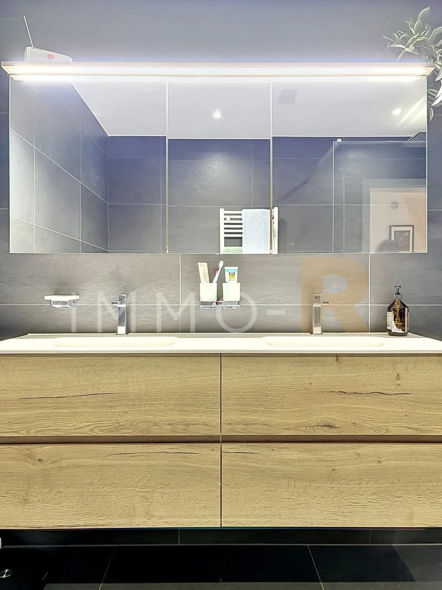 Appartement de Luxe Spacieux - Photo 10 sur 11