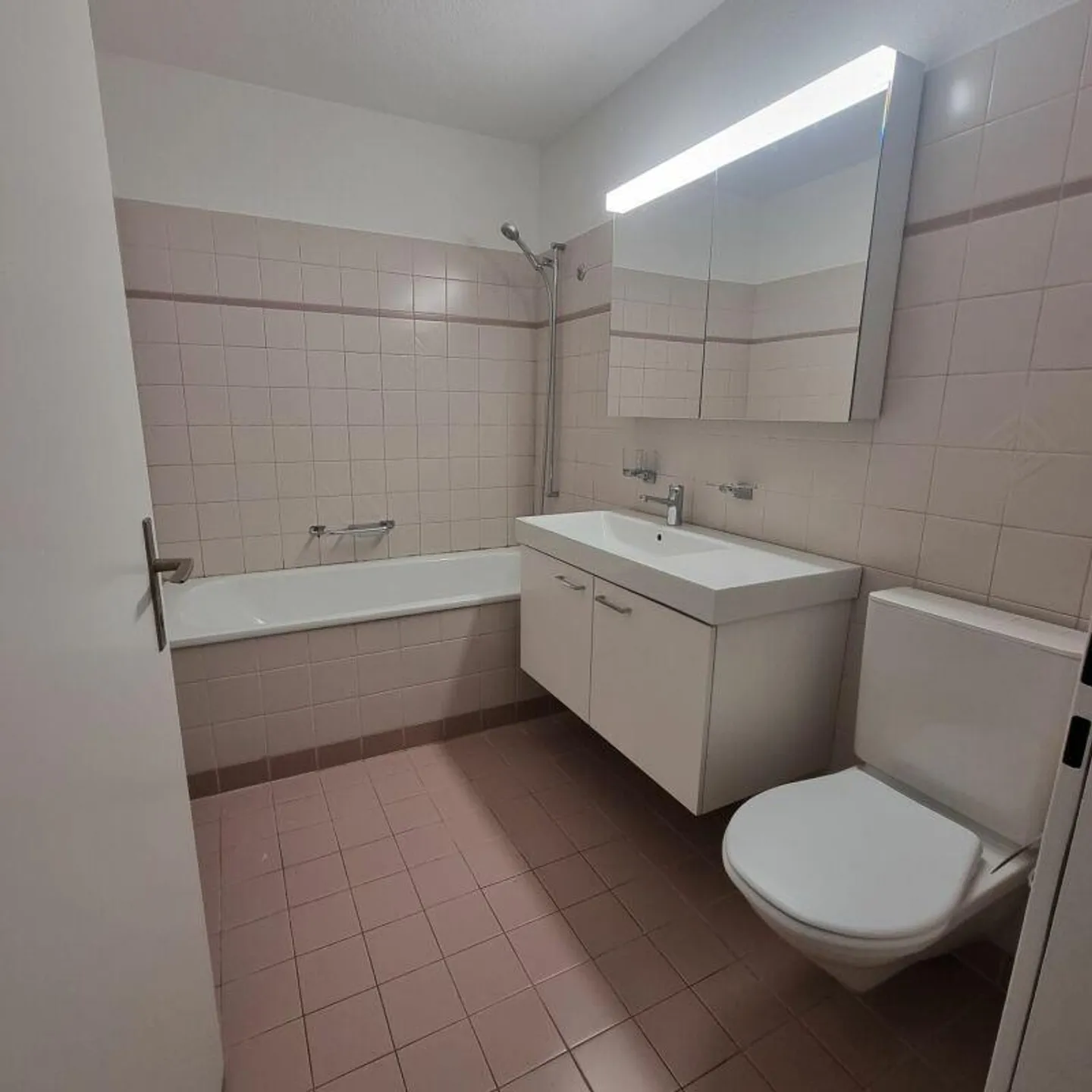 2.5-room apartment in a central location in Stansstad - Photo 5 of 6