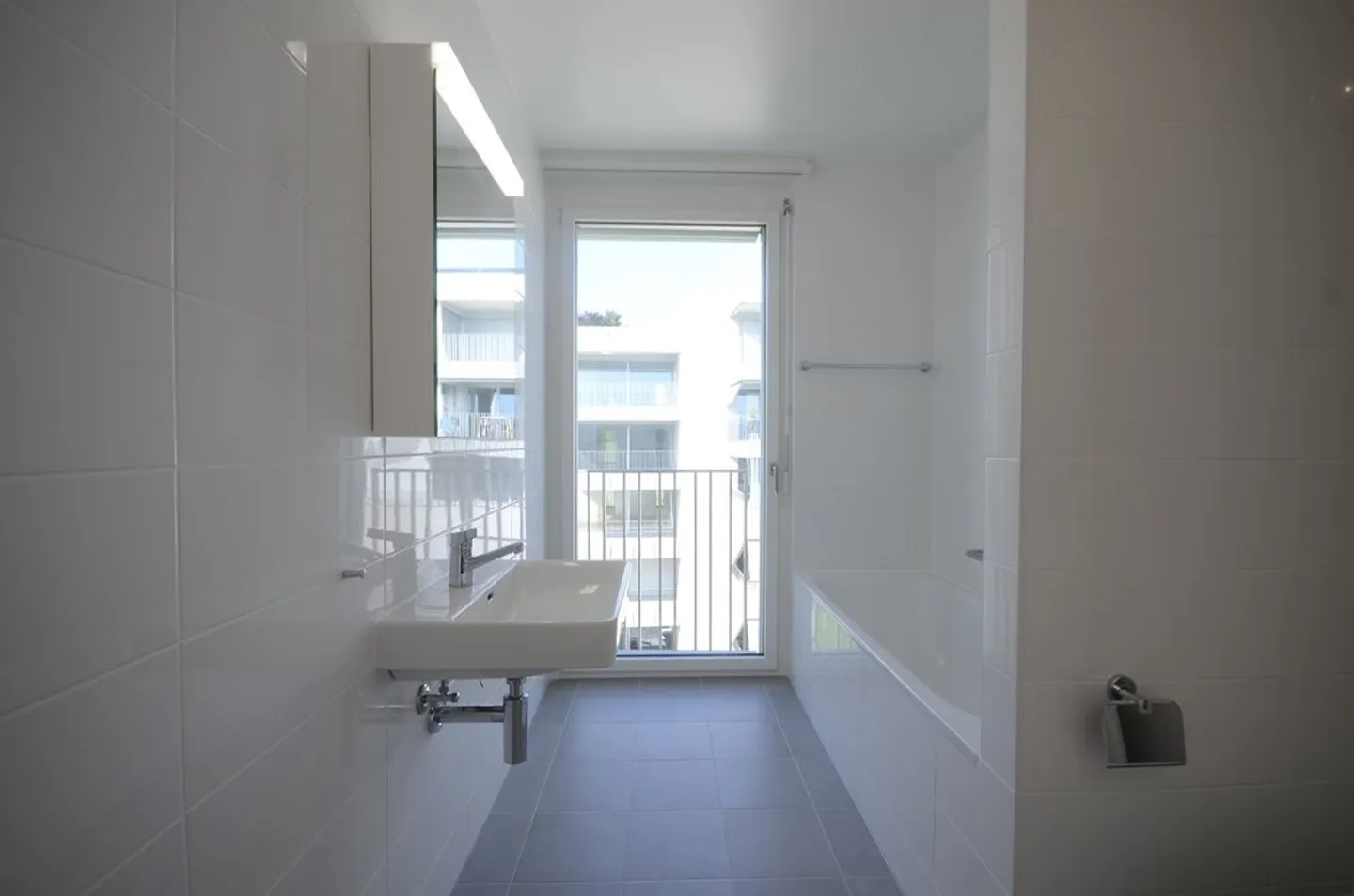 Apartment for rent - Photo 4 of 6