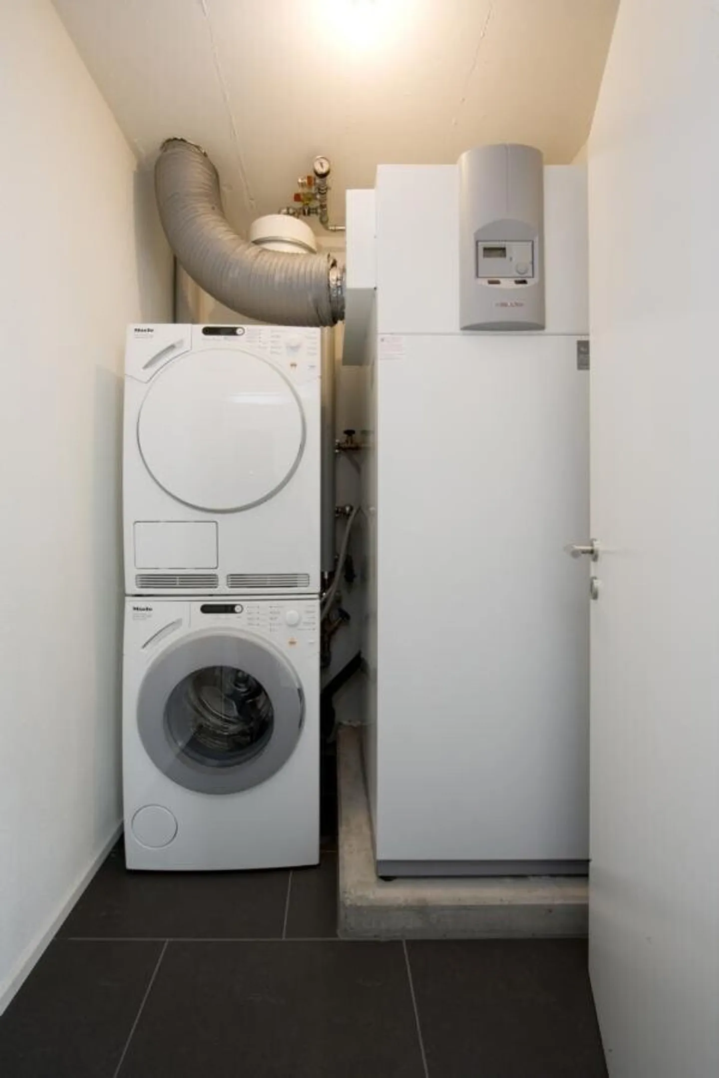 moderno e spazioso - Foto 6 di 7