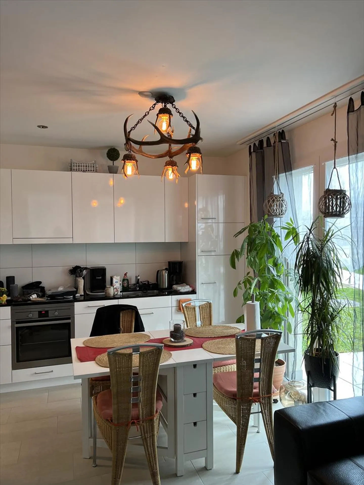 Perfect for Singles - Photo 2 of 4