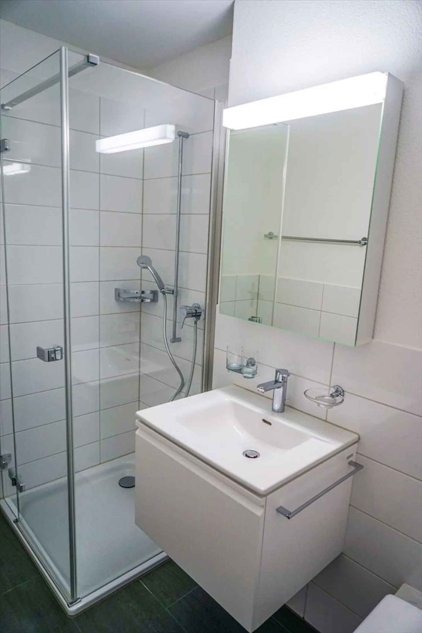 Perfect for Singles - Photo 3 of 4