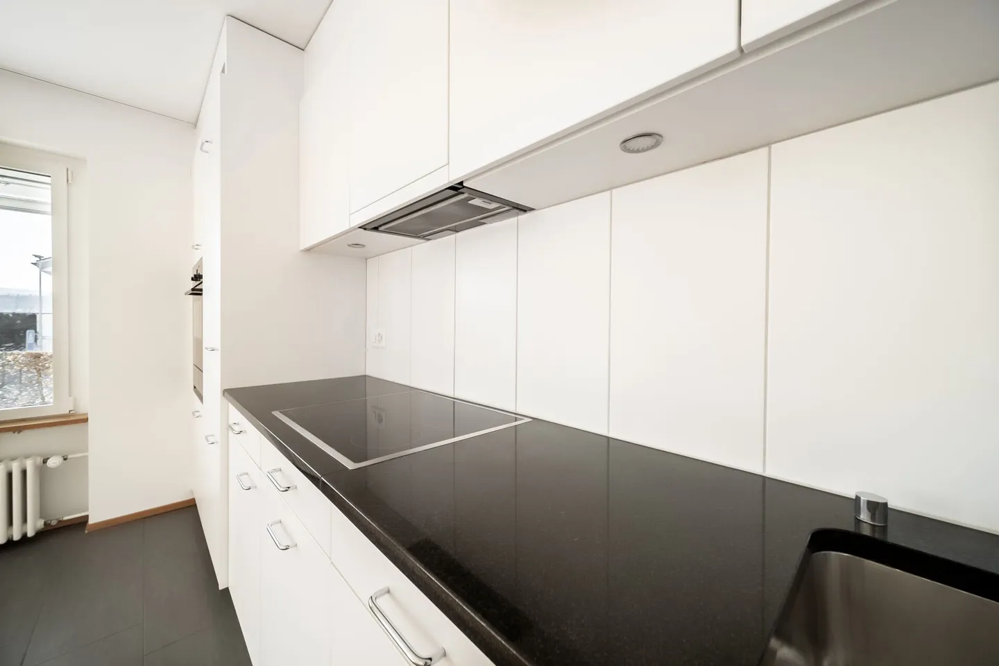 Vue sur le lac de rêve : appartement de 2,5 pièces avec espace jardin - Photo 4 sur 8