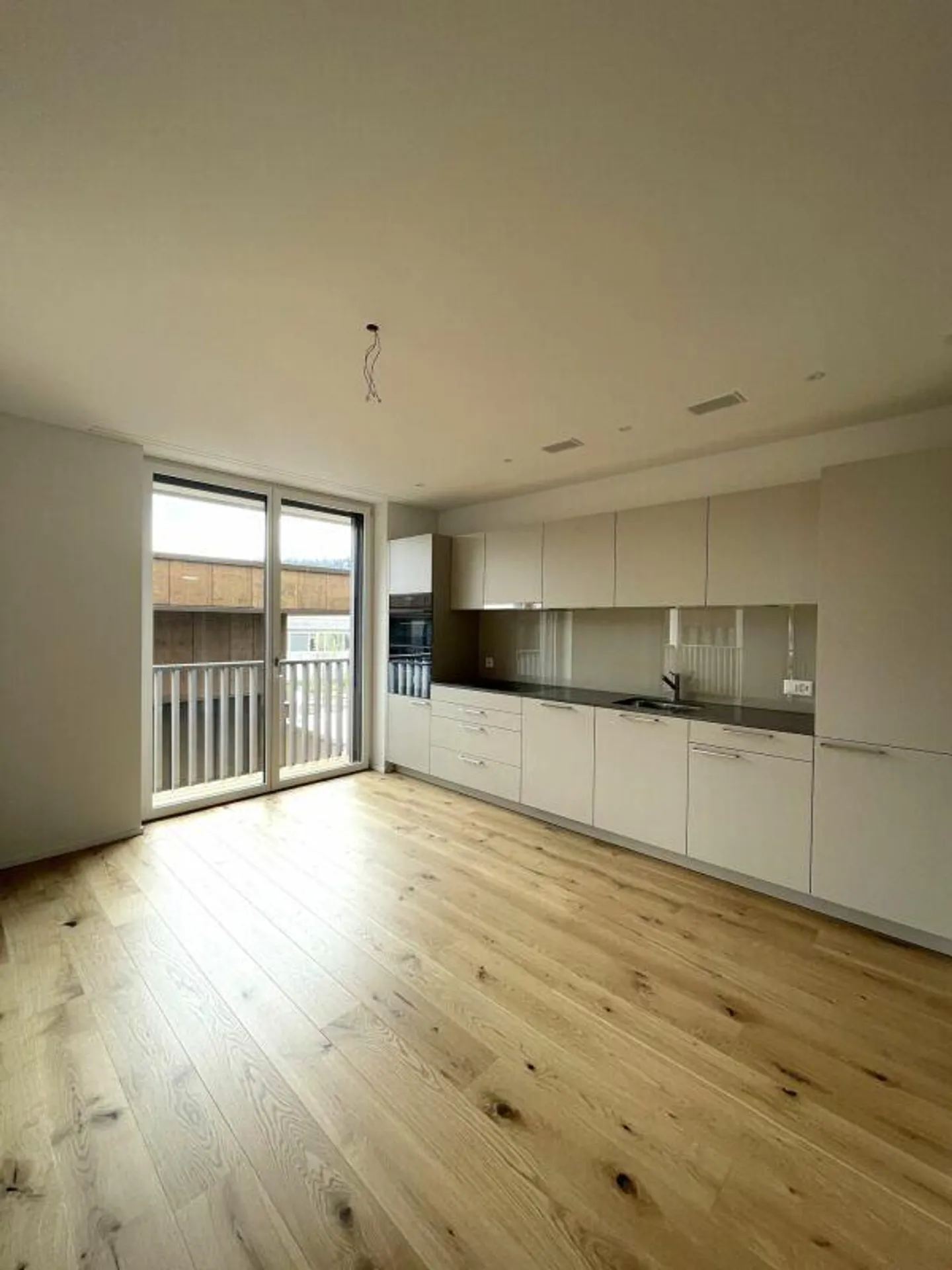 Appartement moderne au centre de Dagmersellen - Photo 1 sur 10