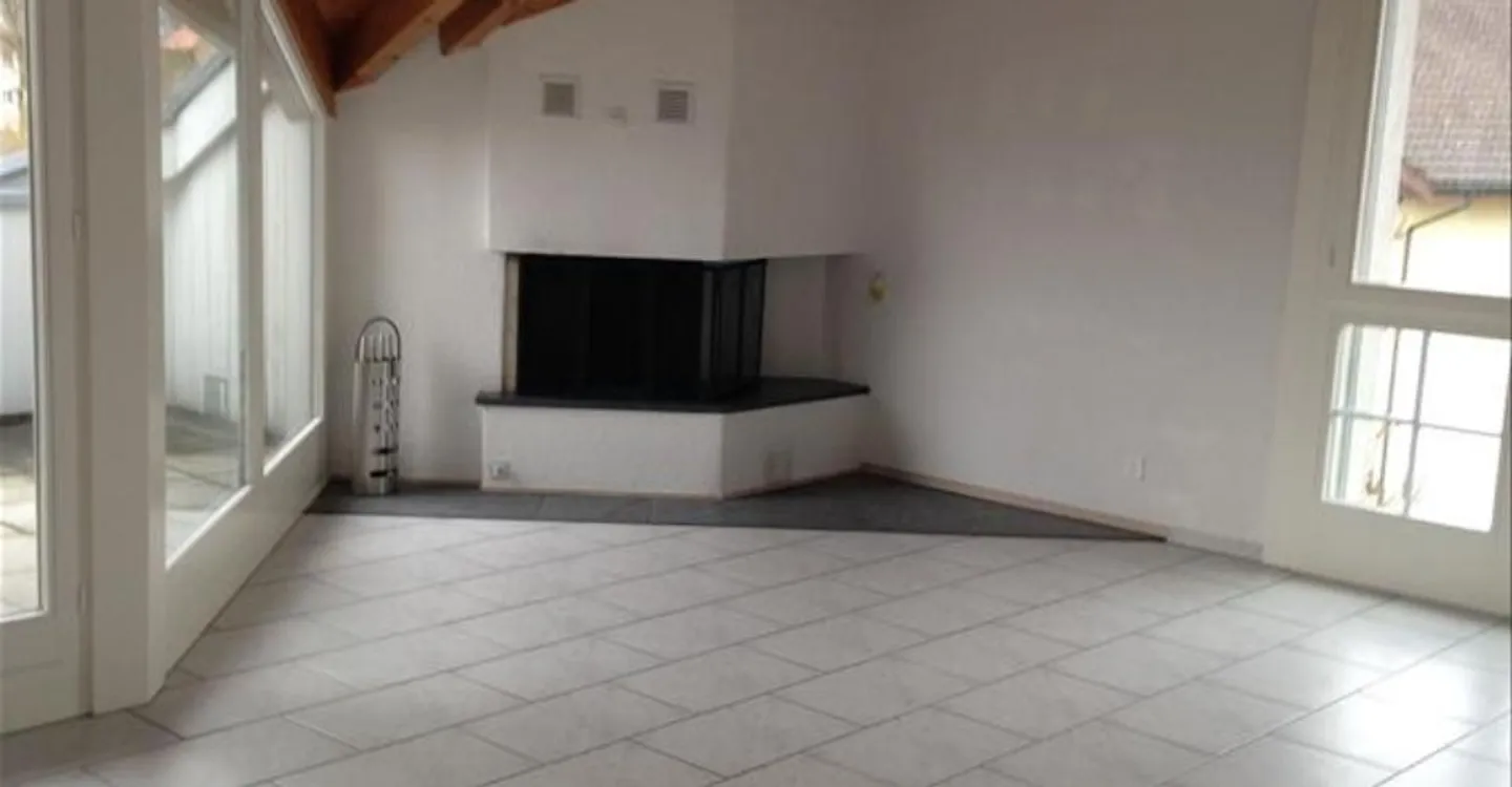 Cozy attic apartment! - Photo 2 of 6