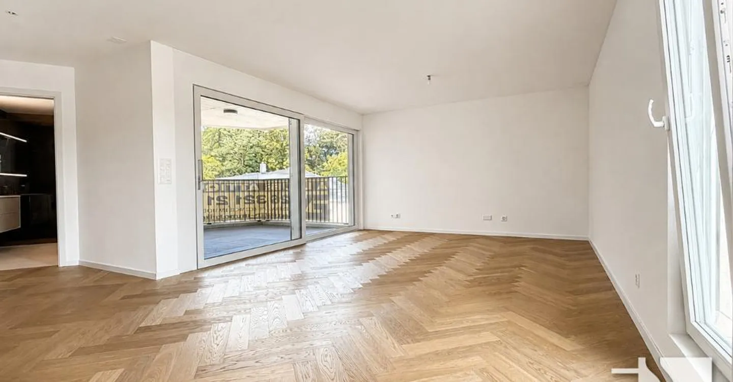 ATTICO DI 4½ LOCALI CON TERRAZZE MOLTO GRANDI - Foto 5 di 13