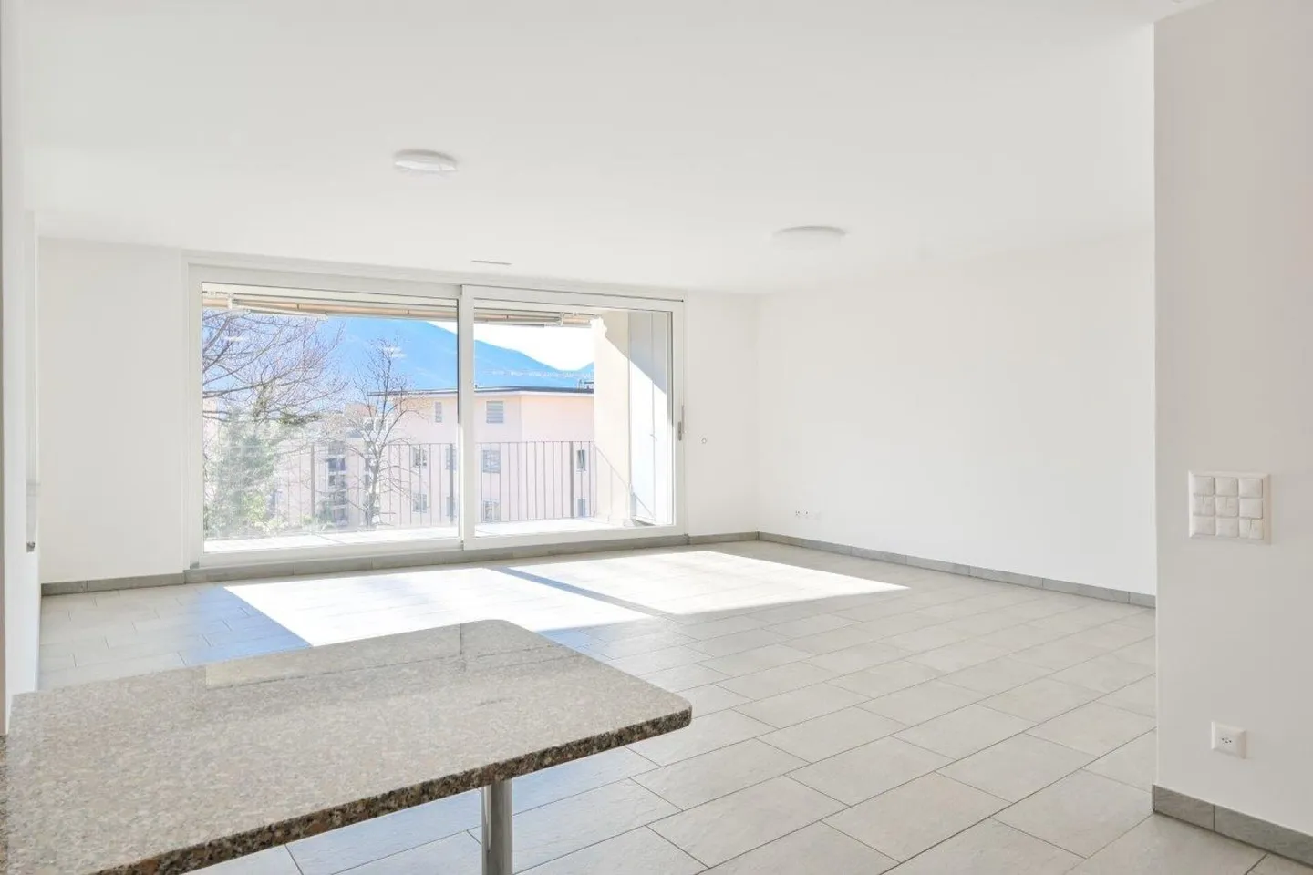 Bel appartement dans un emplacement central et stratégique - Photo 3 sur 12