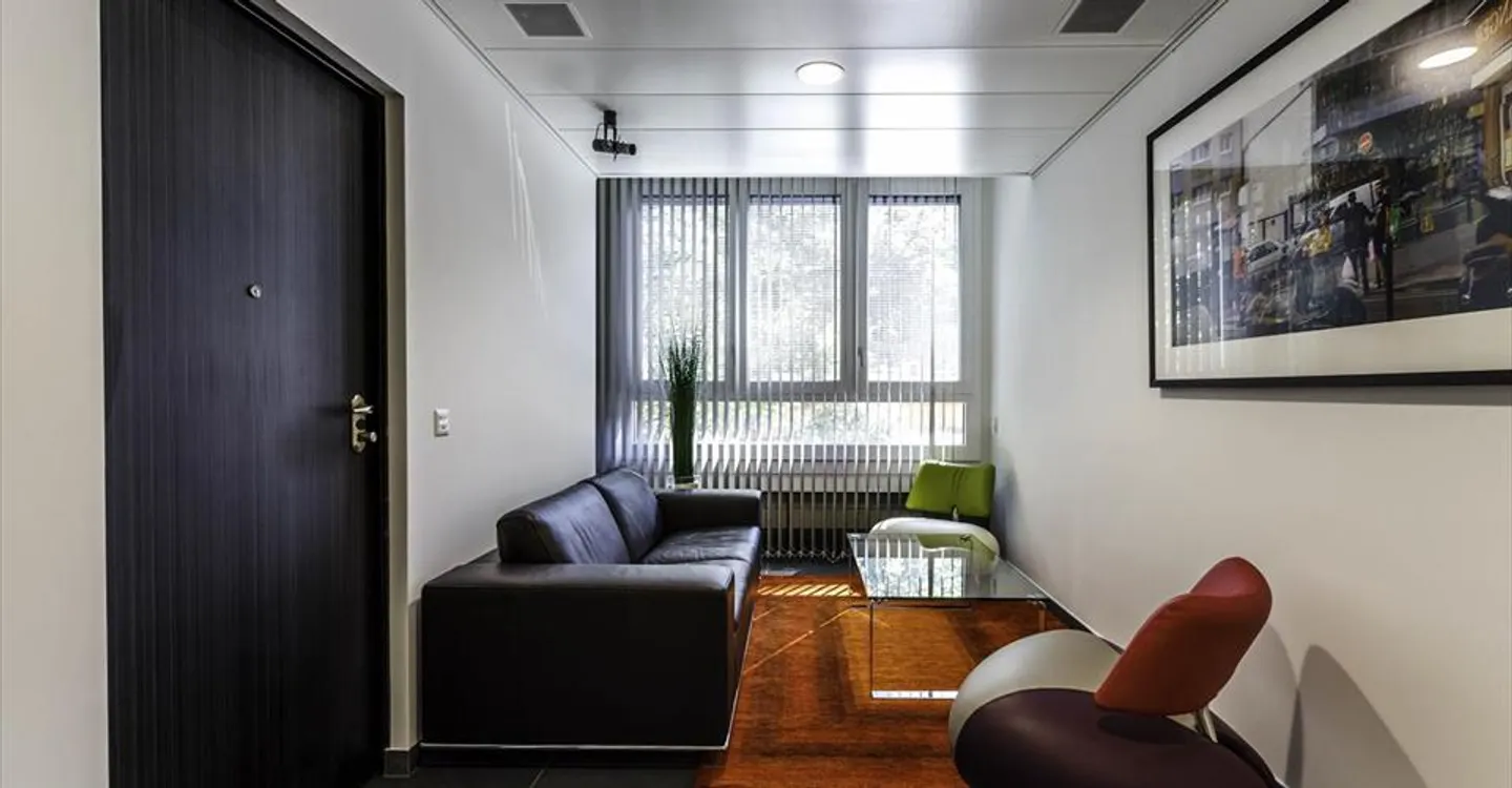 Furnished 1.5 Room Apartment - Photo 2 of 5